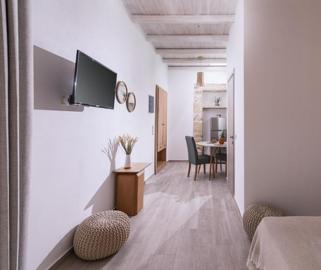 Papadia Luxury Apartments Pitsidia Exterior photo
