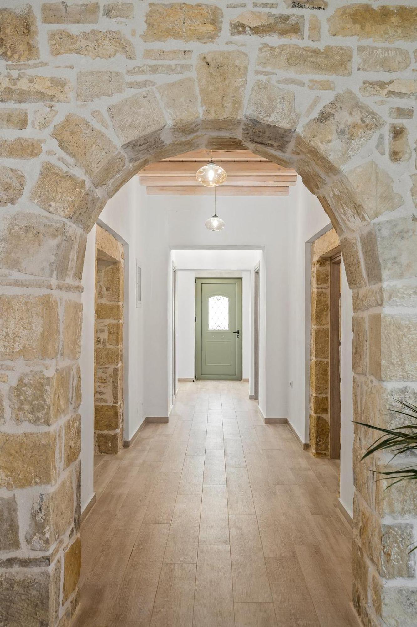 Papadia Luxury Apartments Pitsidia Exterior photo