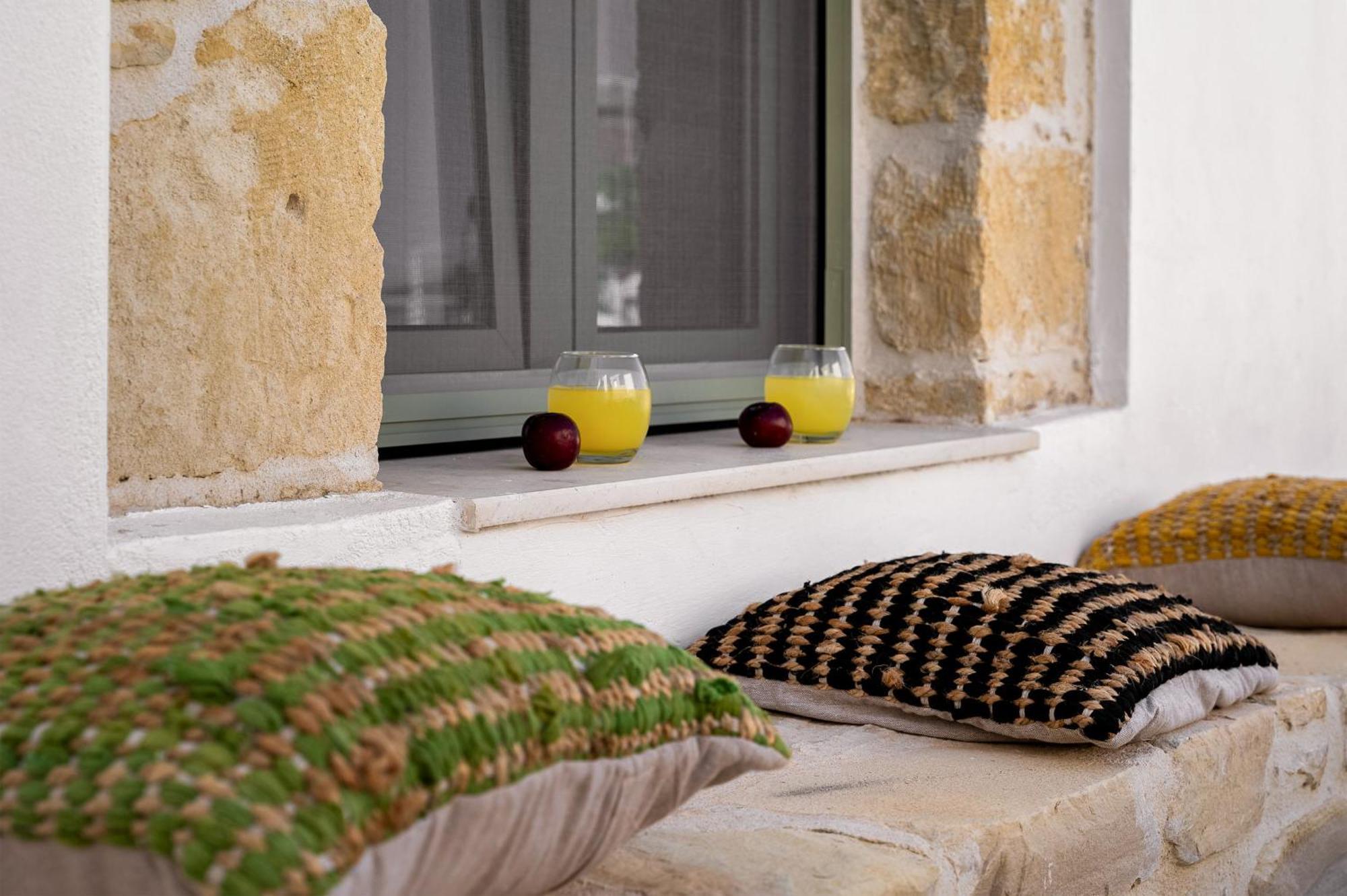 Papadia Luxury Apartments Pitsidia Exterior photo