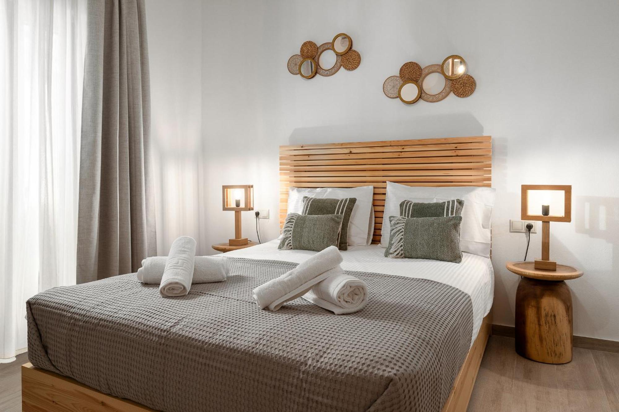 Papadia Luxury Apartments Pitsidia Exterior photo