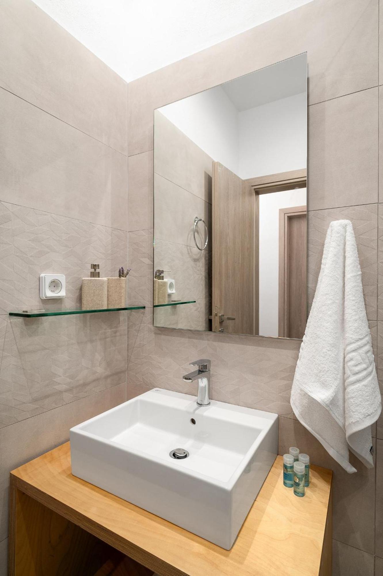 Papadia Luxury Apartments Pitsidia Exterior photo