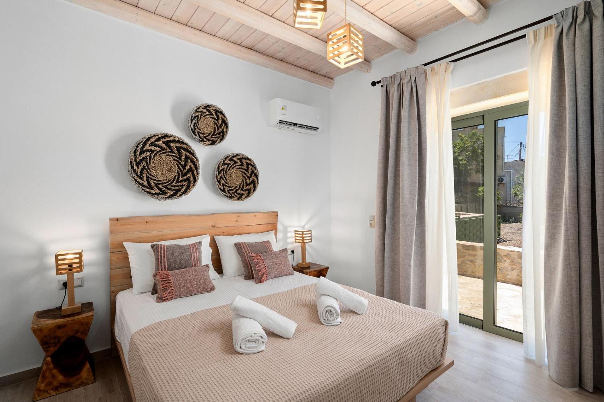Papadia Luxury Apartments Pitsidia Exterior photo