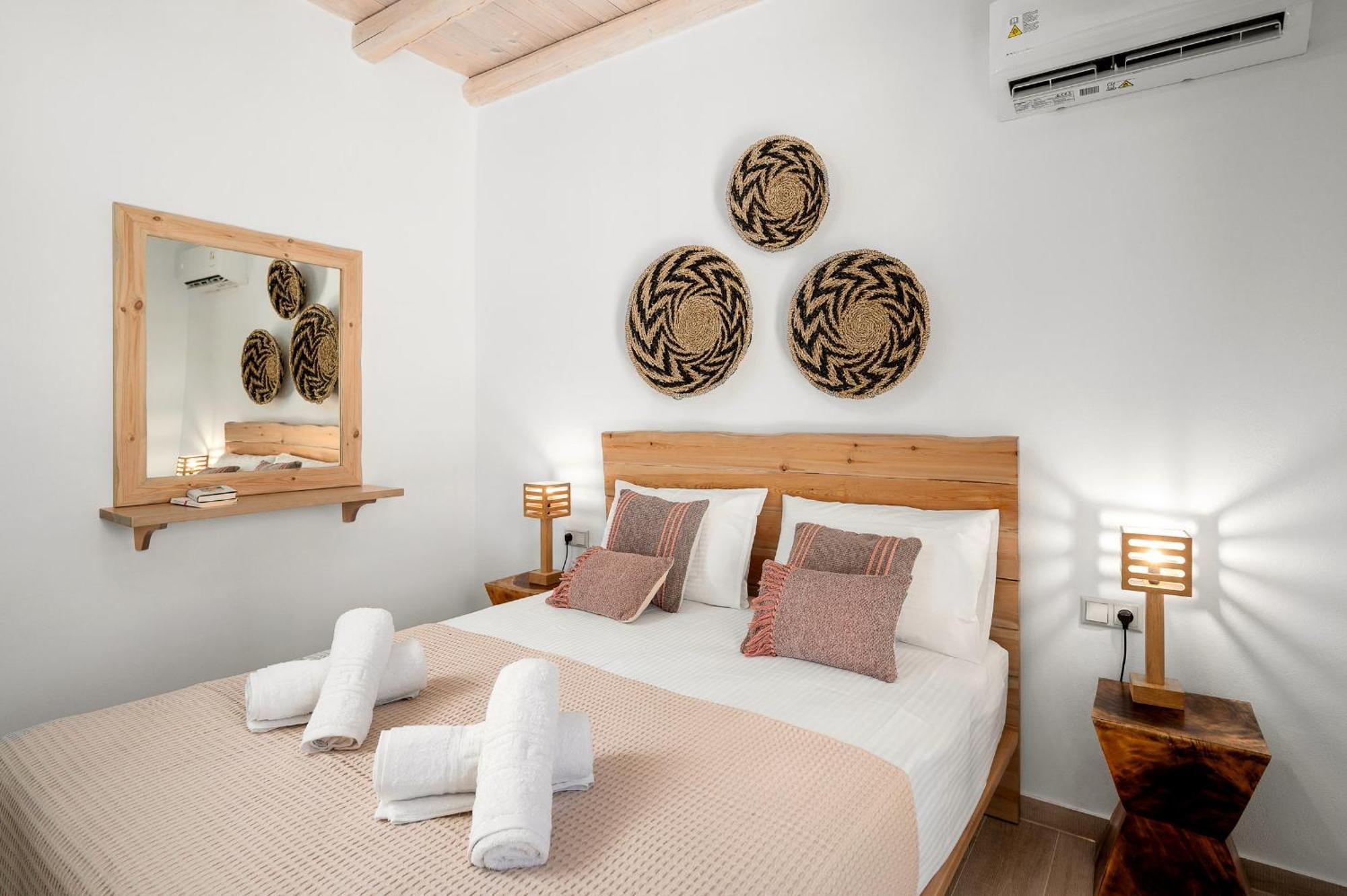 Papadia Luxury Apartments Pitsidia Exterior photo
